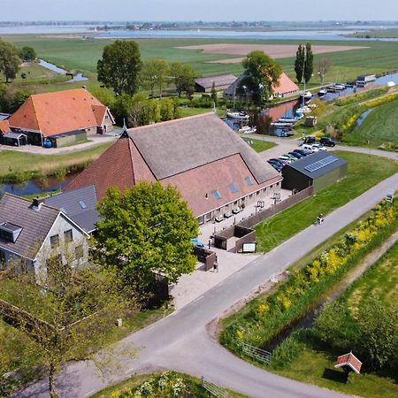 Groepsaccommodatie Fries En Fruitig Nijhuizum Exteriör bild